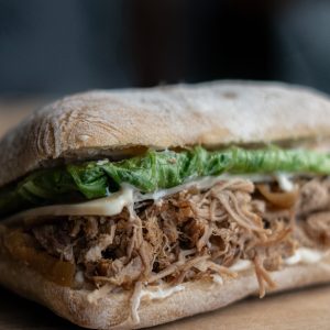 Sandwich au porc effiloché